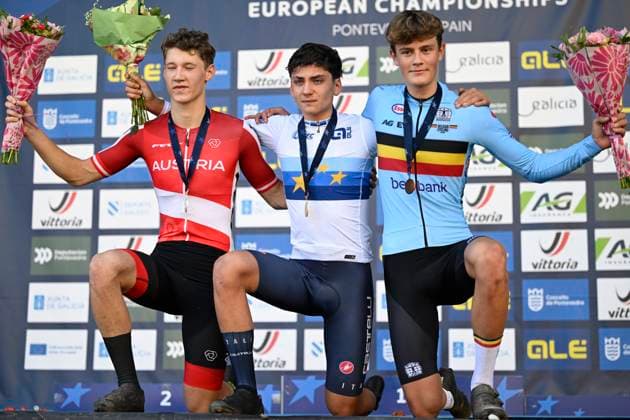 2024 UEC Cyclo-Cross EC - Men Juniors PONTEVEDRA, SPAIN - NOVEMBER 03 : Hofer Valentin (AUT) winning the silver medal, Agostinacchio Mattia (ITA) winning the gold medal and Vanden Eynde Mats (BEL) winning the bronze medal pictured during the podium ceremony of the 2024 UEC Cyclo-Cross European Championships for Men Juniors on November 03, 2024 in Pontevedra, Spain, 03 11 2024 Pontevedra Spain  Copyright: xNicoxVereeckenx