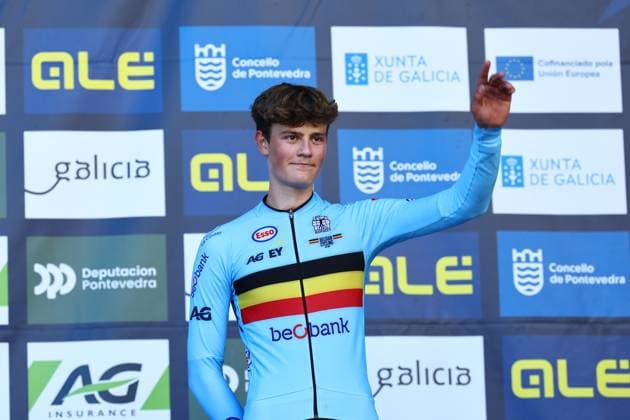 Belgian Mats Vanden Eynde pictured on the podium after finishing third place at the men junior race at the European Championships cyclocross cycling in Pontevedra, Spain, Sunday 03 November 2024. DAVIDxPINTENS  x104421193x
