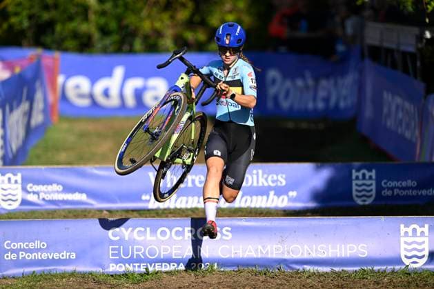 2024 UEC Cyclo-Cross EC - Women U23 PONTEVEDRA, SPAIN - NOVEMBER 03 : Moors Fleur (BEL) in action during the 2024 UEC Cyclo-Cross European Championships for Women U23 on November 03, 2024 in Pontevedra, Spain, 03 11 2024 Pontevedra Spain  Copyright: xNicoxVereeckenx