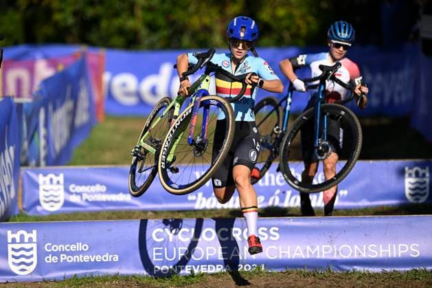 2024 UEC Cyclo-Cross EC - Women U23 PONTEVEDRA, SPAIN - NOVEMBER 03 : Moors Fleur (BEL) in action during the 2024 UEC Cyclo-Cross European Championships for Women U23 on November 03, 2024 in Pontevedra, Spain, 03 11 2024 Pontevedra Spain  Copyright: xNicoxVereeckenx