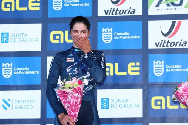 Luxembourgian Marie Schreiber pictured on the podium after the U23 Women race at the European Championships cyclocross cycling in Pontevedra, Spain, Sunday 03 November 2024. DAVIDxPINTENS  x104424820x