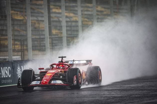 16 LECLERC Charles (mco), Scuderia Ferrari SF-24, action during the Formula 1 Grande Premio de Sao Paulo 2024, 21th round of the 2024 Formula One World Championship, WM, Weltmeisterschaft from November 1 to 3, 2024 on the Interlagos Circuit, in Sao Paulo, Brazil - F1 - SAO PAULO GRAND PRIX 2024 DPPI Panoramic  241103_R21_BRASILE_DP_XB3_3101