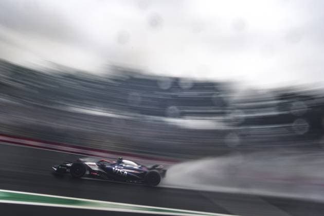 22 TSUNODA Yuki (jap), Visa Cash App RB F1 Team VCARB 01, action during the Formula 1 Grande Premio de Sao Paulo 2024, 21th round of the 2024 Formula One World Championship, WM, Weltmeisterschaft from November 1 to 3, 2024 on the Interlagos Circuit, in Sao Paulo, Brazil - F1 - SAO PAULO GRAND PRIX 2024 DPPI Panoramic  241103_R21_BRASILE_DP_XB5_3369