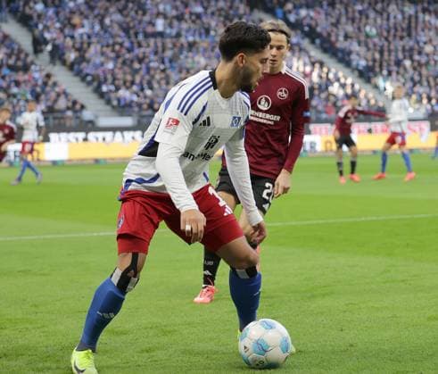 Ludovit Reis (HSV) Fussball, Herren, Saison 2024 2025, 2.BL, Volksparkstadion, Hamburger SV gegen 1.FC Nuernberg DFL REGULATIONS PROHIBIT ANY USE OF PHOTOGRAPHS AS IMAGE SEQUENCES AND OR QUASI-VIDEO.