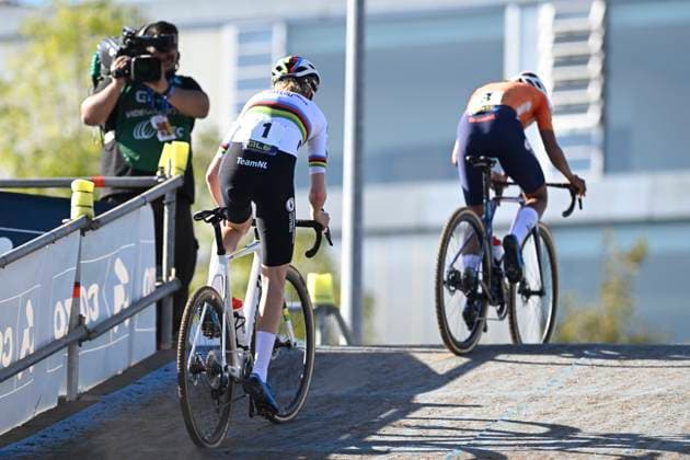 2024 UEC Cyclo-Cross EC - Women Elite PONTEVEDRA, SPAIN - NOVEMBER 03 : Alvarado Ceylin Del Carmen (NED) and Van Empel Fem (NED) in action during the 2024 UEC Cyclo-Cross European Championships for Women Elite on November 03, 2024 in Pontevedra, Spain, 03 11 2024 Pontevedra Spain  Copyright: xNicoxVereeckenx