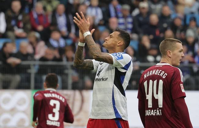 Davie Selke (HSV) Fussball, Herren, Saison 2024 2025, 2.BL, Volksparkstadion, Hamburger SV gegen 1.FC Nuernberg DFL REGULATIONS PROHIBIT ANY USE OF PHOTOGRAPHS AS IMAGE SEQUENCES AND OR QUASI-VIDEO.