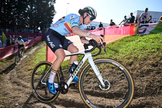 2024 UEC Cyclo-Cross EC - Women Elite PONTEVEDRA, SPAIN - NOVEMBER 03 : Norbert Riberolle Marion (BEL) in action during the 2024 UEC Cyclo-Cross European Championships for Women Elite on November 03, 2024 in Pontevedra, Spain, 03 11 2024 Pontevedra Spain  Copyright: xNicoxVereeckenx