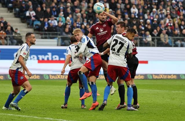 GER, 2. Liga, Hamburger SV vs. 1. FC Nuernberg 03.11.2024, Volksparkstadion, Hamburg, GER, 2. Liga, Hamburger SV vs. 1. FC Nuernberg im Bild picture shows Kopfball Mahir Emreli (1.FC Nuernberg 30)