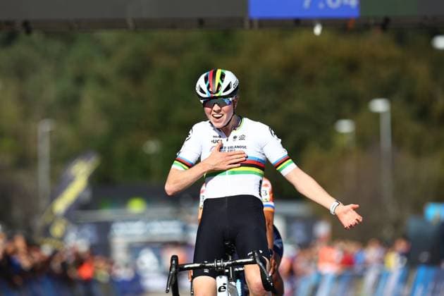 Dutch Fem Van Empel celebrates as she crosses the finish line to win the Women Elite race at the European Championships cyclocross cycling in Pontevedra, Spain, Sunday 03 November 2024. DAVIDxPINTENS  x104435180x