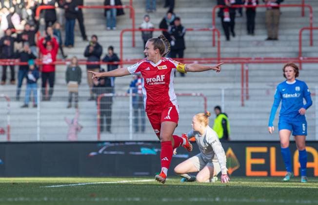 Fussball, Frauen, Saison 2024 2025, 2. Bundesliga (9. Spieltag), 1. FC Union Berlin - SV Meppen, Lisa Heiseler (1. FC Union), Jubel nach Tor zum 1:1, 03.11.2024, Copyright: xSebastianxRäppold MatthiasxKochx