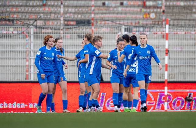 Fussball, Frauen, Saison 2024 2025, 2. Bundesliga (9. Spieltag), 1. FC Union Berlin - SV Meppen, Meppen jubelt nach Tor zum 0:1 durch Laura Bröring (SV Meppen), 03.11.2024, Copyright: xSebastianxRäppold MatthiasxKochx
