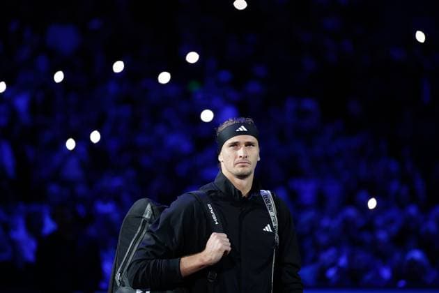 ROLEX PARIS MASTERS TENNIS 2024 Paris, 03.11.2024 Finale, Alexander Zverev (GER) - Ugo Humbert (FRA) v.l. Alexander Zverev (GER) läuft ein Copyright: AntonioxBorga