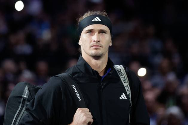 ROLEX PARIS MASTERS TENNIS 2024 Paris, 03.11.2024 Finale, Alexander Zverev (GER) - Ugo Humbert (FRA) v.l. Alexander Zverev (GER) läuft ein Copyright: AntonioxBorga