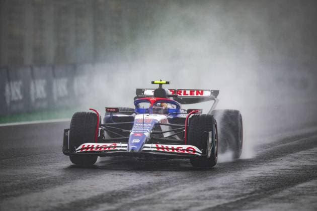 22 TSUNODA Yuki (jap), Visa Cash App RB F1 Team VCARB 01, action during the Formula 1 Grande Premio de Sao Paulo 2024, 21th round of the 2024 Formula One World Championship, WM, Weltmeisterschaft from November 1 to 3, 2024 on the Interlagos Circuit, in Sao Paulo, Brazil - F1 - SAO PAULO GRAND PRIX 2024 DPPI Panoramic  241103_R21_BRASILE_DP_XB3_3425
