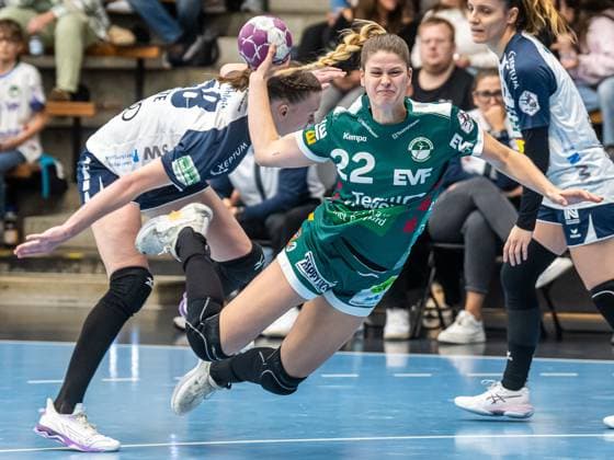 Sport Themen der Woche KW44 Sina Ehmann (Frisch Auf Frauen, 22) kommt frei zum Wurf, Frisch Auf Goeppingen vs. Union Neckarsulm, Handball, 1. Bundesliga, Spielzeit 2024 2025, 03.11.2024 Frisch Auf Goeppingen vs. Sport-Union Neckarsulm, Handball, 1. Bundesliga, Spielzeit 2024 2025, 03.11.2024 Goeppingen *** Sina Ehmann Frisch Auf Frauen, 22 kommt frei zum Wurf, Frisch Auf Goeppingen vs Sport Union Neckarsulm, Handball, 1 Bundesliga, Season 2024 2025, 03 11 2024 Frisch Auf Goeppingen vs Sport Union Neckarsulm, Handball, 1 Bundesliga, Season 2024 2025, 03 11 2024 Goeppingen Copyright: xMichaelxSchmidt Eibner-Pressefotx EP_MST