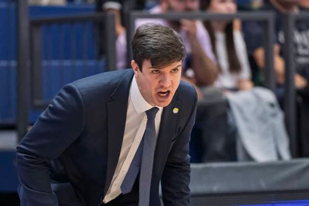 Pedro Calles (Oldenburg, Head-Coach), Syntainics MBC vs. EWE Baskets Oldenburg, Basketball, Maenner, Bundesliga, Saison 2024 25, 7. Spieltag, 03.11.2024. Weissenfels Stadthalle Sachsen-Anhalt Deutschland
