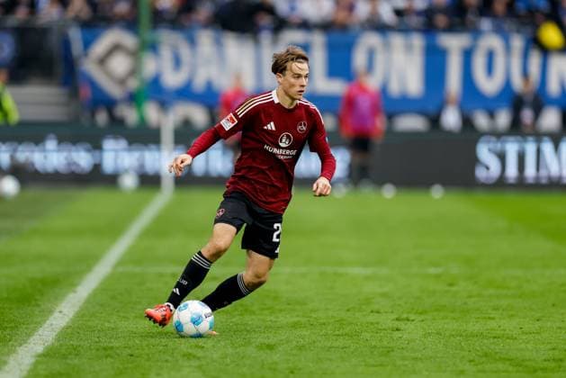 Hamburg, 3. November 2024 - Fußball, 2. Bundesliga 2024 25, Hamburger SV - 1. FC Nürnberg: Caspar Jander (1. FC Nürnberg, 20) DFL REGULATIONS PROHIBIT ANY USE OF PHOTOGRAPHS AS IMAGE SEQUENCES AND OR QUASI-VIDEO.