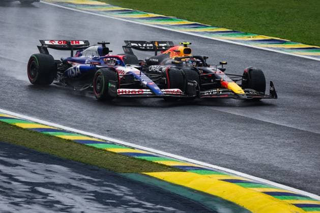 30 LAWSON Liam (nzl), Visa Cash App RB F1 Team VCARB 01, 11 PEREZ Sergio (mex), Red Bull Racing RB20, action during the Formula 1 Grande Premio de Sao Paulo 2024, 21th round of the 2024 Formula One World Championship, WM, Weltmeisterschaft from November 1 to 3, 2024 on the Interlagos Circuit, in Sao Paulo, Brazil - F1 - SAO PAULO GRAND PRIX 2024 DPPI Panoramic  241103_R21_BRASILE_DP_FGDN8464