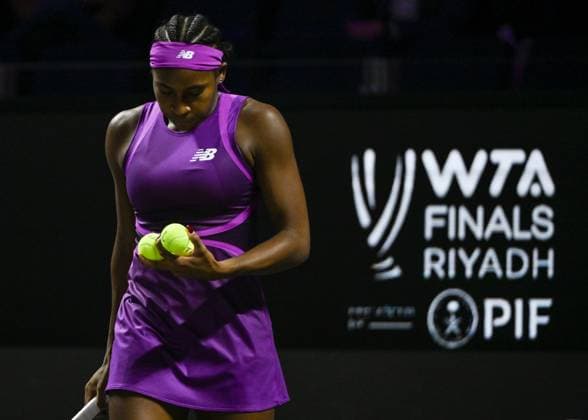 WTA, Tennis Damen Finals 2024 - Day 2 RIYADH, SAUDI ARABIA - NOVEMBER 03: Coco Gauff of USA during her match against Jessica Pegula of USA on day 2 of the 2024 WTA Finals, part of the Hologic WTA Tour, held at King Saud University Indoor Arena on November 03, 2024, in Riyadh, Saudi Arabia. Riyadh Saudi Arabia  Copyright: xArturxWidakx originalFilename:widak-wtafinal241103_np9zj.jpg