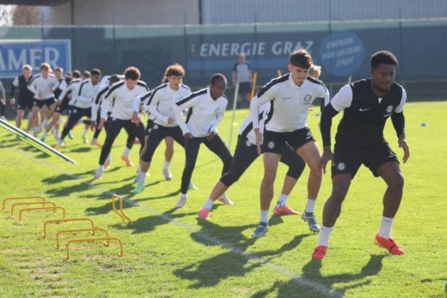 SOCCER - UEFA CL, Dortmund vs Sturm GRAZ,AUSTRIA,04.NOV.24 - SOCCER - UEFA Champions League, Borussia Dortmund vs SK Sturm Graz, preview, training Sturm. Image shows Tochi Chukwuani, Leon Grgic and Niklas Geyrhofer (Sturm).  GEPAxpictures xChrisxBauer