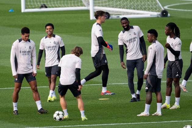 Champions League 2024 25 League Phase MD4: Real Madrid Training Session and press conference, PK, Pressekonferenz Real Madrid players (from L to R) Jude Bellingham, Rodrygo Silva de Goes, Luka Modric, Antonio Rudiger, Vinicius Junior, Eduardo Camavinga seen training during the UEFA Champions League 2024 25 League Phase MD4 training and press conference at Ciudad Real Madrid on November 4, 2024 in Madrid, Spain. Valdebebas Ciudad Real Madrid Madrid Spain Copyright: xAlbertoxGardinx AGardin_20241104_Football_Champions_Real_Madrid_PC_066