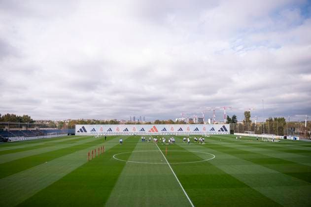 Champions League 2024 25 League Phase MD4: Real Madrid Training Session and press conference, PK, Pressekonferenz A general view of the training field during the UEFA Champions League 2024 25 League Phase MD4 training and press conference at Ciudad Real Madrid on November 4, 2024 in Madrid, Spain. Valdebebas Ciudad Real Madrid Madrid Spain Copyright: xAlbertoxGardinx AGardin_20241104_Football_Champions_Real_Madrid_PC_070