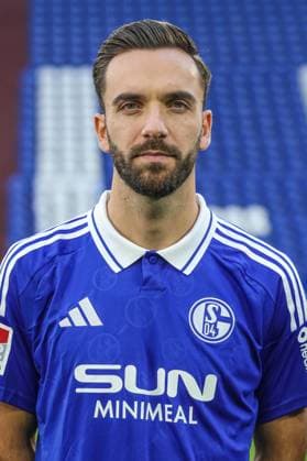 04.11.2024, Fussball, Saison 2024 2025, 2. Bundesliga, Porträttermin FC Schalke 04, Kenan Karaman (FC Schalke 04) Gelsenkirchen Veltins Arena NRW Deutschland xRHR-FOTOx Copyright: RHR-FOTOx RHR-FOTO