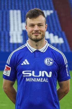 04.11.2024, Fussball, Saison 2024 2025, 2. Bundesliga, Porträttermin FC Schalke 04, Adrian Gantenbein (FC Schalke 04) Gelsenkirchen Veltins Arena NRW Deutschland xRHR-FOTOx Copyright: RHR-FOTOx RHR-FOTO