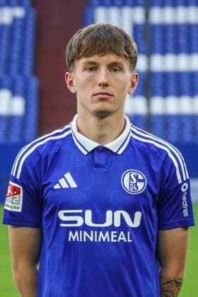 04.11.2024, Fussball, Saison 2024 2025, 2. Bundesliga, Porträttermin FC Schalke 04, Max Grüger (FC Schalke 04) Gelsenkirchen Veltins Arena NRW Deutschland xRHR-FOTOx Copyright: RHR-FOTOx RHR-FOTO