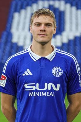 04.11.2024, Fussball, Saison 2024 2025, 2. Bundesliga, Porträttermin FC Schalke 04, Emil Hojlund Hojlund (FC Schalke 04) Gelsenkirchen Veltins Arena NRW Deutschland xRHR-FOTOx Copyright: RHR-FOTOx RHR-FOTO