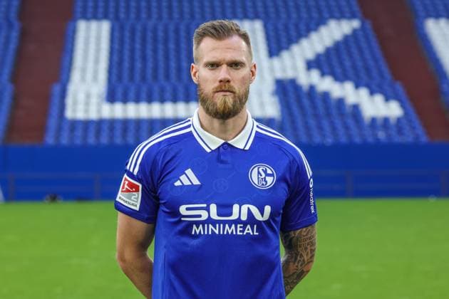 04.11.2024, Fussball, Saison 2024 2025, 2. Bundesliga, Porträttermin FC Schalke 04, Tomas Kalas (FC Schalke 04) Gelsenkirchen Veltins Arena NRW Deutschland xRHR-FOTOx Copyright: RHR-FOTOx RHR-FOTO