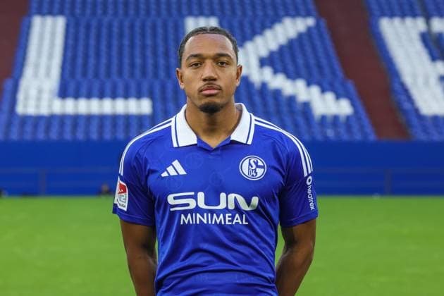 04.11.2024, Fussball, Saison 2024 2025, 2. Bundesliga, Porträttermin FC Schalke 04, Anton Donkor (FC Schalke 04) Gelsenkirchen Veltins Arena NRW Deutschland xRHR-FOTOx Copyright: RHR-FOTOx RHR-FOTO