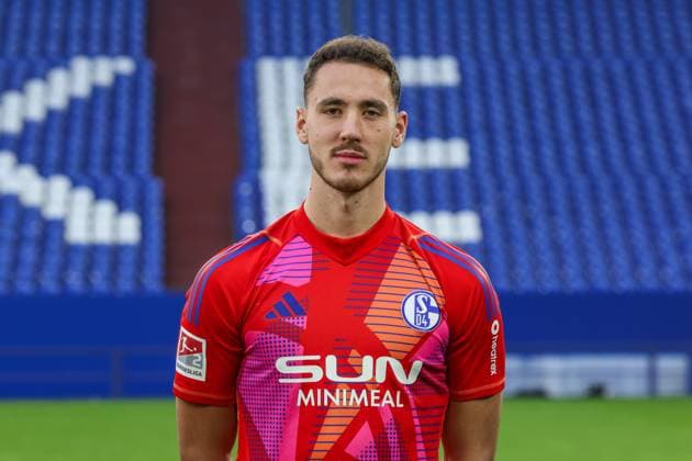 04.11.2024, Fussball, Saison 2024 2025, 2. Bundesliga, Porträttermin FC Schalke 04, Justin Heekeren (FC Schalke 04) Gelsenkirchen Veltins Arena NRW Deutschland xRHR-FOTOx Copyright: RHR-FOTOx RHR-FOTO
