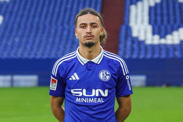 04.11.2024, Fussball, Saison 2024 2025, 2. Bundesliga, Porträttermin FC Schalke 04, Taylan Bulut (FC Schalke 04) Gelsenkirchen Veltins Arena NRW Deutschland xRHR-FOTOx Copyright: RHR-FOTOx RHR-FOTO