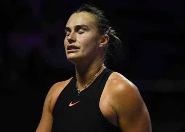 WTA, Tennis Damen Finals 2024 - Day 3 RIYADH, SAUDI ARABIA - NOVEMBER 04: Aryna Sabalenka of Belarus during her match against Jasmine Paolini of Italy on day 3 of the 2024 WTA Finals, part of the Hologic WTA Tour, held at King Saud University Indoor Arena on November 04, 2024, in Riyadh, Saudi Arabia. Riyadh Saudi Arabia  Copyright: xArturxWidakx originalFilename:widak-wtafinal241104_npe7Q.jpg