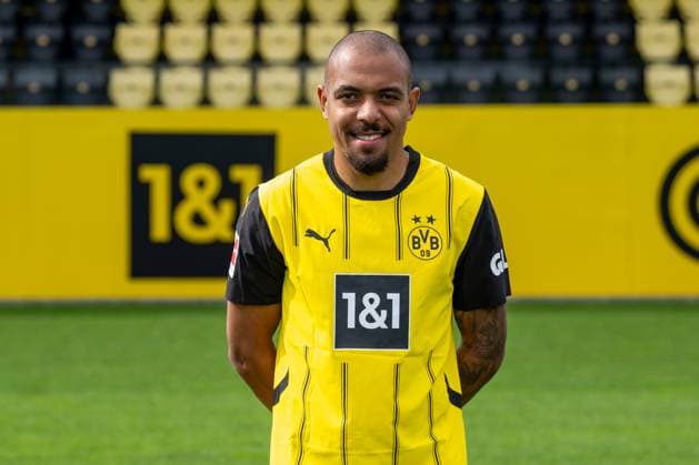 Borussia Dortmund; 1. BL, Porträttermin 2024 2025 Donyell Malen; Borussia Dortmund; 1. BL, Porträttermin 2024 2025 Foto: Borussia Dortmund Hendrik Deckers via Revierfoto Borussia Dortmund; 1. BL, Porträttermin 2024 2025