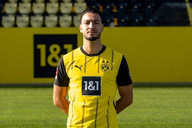 Borussia Dortmund; 1. BL, Porträttermin 2024 2025 Ramy Bensebaini; Borussia Dortmund; 1. BL, Porträttermin 2024 2025 Foto: Borussia Dortmund Hendrik Deckers via Revierfoto Borussia Dortmund; 1. BL, Porträttermin 2024 2025