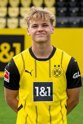 Borussia Dortmund; 1. BL, Porträttermin 2024 2025 Cole Campbell; Borussia Dortmund; 1. BL, Porträttermin 2024 2025 Foto: Borussia Dortmund Hendrik Deckers via Revierfoto Borussia Dortmund; 1. BL, Porträttermin 2024 2025