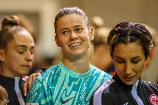 Sport Themen der Woche KW45 Sport Bilder des Tages GER, München, FC Bayern München vs Eintracht Frankfurt, Google Pixel Frauen Bundesliga, Fussball, DFB, Spielzeit 2024 2025, FC Bayern Campus, 8. Spieltag, im Bild: Stina Johannes (Eintracht Frankfurt Frauen 1) DFB DFL REGULATIONS PROHIBIT ANY USE OF PHOTOGRAPHS AS IMAGE SEQUENCES AND OR QUASI-VIDEO, 04.11.2024, *** GER, Munich, FC Bayern Munich vs Eintracht Frankfurt, Google Pixel Womens Bundesliga, Football, DFB, Season 2024 2025, FC Bayern Campus, 8 Matchday, in picture Stina Johannes Eintracht Frankfurt Women 1 DFB DFL REGULATIONS PROHIBIT ANY USE OF PHOTOGRAPHS AS IMAGE SEQUENCES AND OR QUASI VIDEO, 04 11 2024, Copyright: HMBxMedia HendrikxHamelau