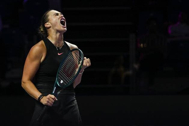 Sport Bilder des Tages WTA, Tennis Damen Finals 2024 - Day 3 RIYADH, SAUDI ARABIA - NOVEMBER 04: Aryna Sabalenka of Belarus during her match against Jasmine Paolini of Italy on day 3 of the 2024 WTA Finals, part of the Hologic WTA Tour, held at King Saud University Indoor Arena on November 04, 2024, in Riyadh, Saudi Arabia. Riyadh Saudi Arabia  Copyright: xArturxWidakx originalFilename:widak-wtafinal241104_npRGh.jpg
