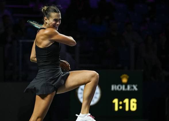 WTA, Tennis Damen Finals 2024 - Day 3 RIYADH, SAUDI ARABIA - NOVEMBER 04: Aryna Sabalenka of Belarus during her match against Jasmine Paolini of Italy on day 3 of the 2024 WTA Finals, part of the Hologic WTA Tour, held at King Saud University Indoor Arena on November 04, 2024, in Riyadh, Saudi Arabia. Riyadh Saudi Arabia  Copyright: xArturxWidakx originalFilename:widak-wtafinal241104_np1mG.jpg