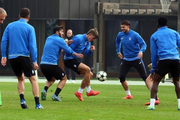 November 5, 2024, Zingonia, Italia: Atalanta s players during a training session on the eve of the UEFA Europa Champions League soccer match between Stuttgart and Atalanta BC at Bortolotti Training Center in Zingonia, Italy, 5 November 2024. .ANSA MICHELE MARAVIGLIA Soccer: Champions League: Stuttgart-Atalanta  - ZUMAa110 20241105_zaf_a110_005 Copyright: xMichelexMaravigliax