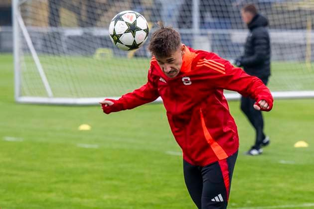 Sparta Prague players train before the Champions League 4th round match Sparta Prague vs Stade Brest, in Prague, Czech Republic, November 5, 2024. Matej Rynes. (CTKxPhoto OndrejxDeml) CTKPhotoP2024110504288  CTKPhotoP2024110504288
