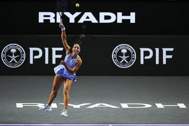 WTA, Tennis Damen Finals 2024 - Day 4 RIYADH, SAUDI ARABIA - NOVEMBER 05: Jessica Pegula of USA arrives ahead of her match against Barbora Krejcikova of Czech Republic, on day 4 of the 2024 WTA Finals, part of the Hologic WTA Tour, held at King Saud University Indoor Arena on November 05, 2024, in Riyadh, Saudi Arabia. Riyadh Saudi Arabia  Copyright: xArturxWidakx originalFilename:widak-wtafinal241105_npcuy.jpg