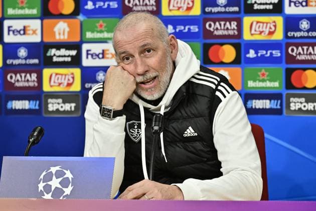 Ligue des Champions PHOTOPQR OUEST FRANCE Vincent Michel ; Prague ; 05 11 2024 ; Football - Ligue des Champions - Sparta Prague Brest - Conférence de presse Éric Roy , entraineur avant le dernier entrainement à la veille du match contre le Sparta Prague Photo Vincent Michel Ouest-France press conference, PK, Pressekonferenz on the eve of the UEFA Champions League football match Sparta Praha vs Stade Brestois 29 (Brest) in Prague on November 5, 2024. Prague France  Copyright: xPHOTOPQR OUESTxFRANCE MAXPPPxVincentxMichelx 20241105OFR9928 20241105OFR9928