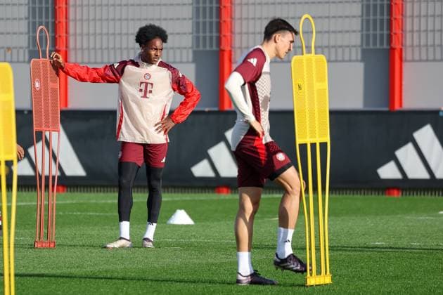 Mathys Tel (FC Bayern Muenchen, 39) beim Training auf dem Platz, mit Joao Palhinha (FC Bayern Muenchen, 16), Ger, Abschlusstraining, FC Bayern Muenchen, Fussball, UEFA Champions League, 4. Spieltag, Saison 2024 2025, 05.11.2024, Ger, Abschlusstraining, FC Bayern Muenchen, Fussball, UEFA Champions League, 4. Spieltag, Saison 2024 2025, 05.11.2024 Muenchen Copyright: xEibner-Pressefoto JennixMaulx EP_JML