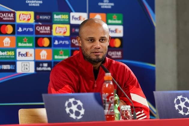 Vincent Kompany (FC Bayern Muenchen, Cheftrainer) bei der Pressekonferenz, Ger, Internationale Pressekonferenz, FC Bayern Muenchen, Fussball, UEFA Champions League, 4. Spieltag, Saison 2024 2025, 05.11.2024, Ger, Internationale Pressekonferenz, FC Bayern Muenchen, Fussball, UEFA Champions League, 4. Spieltag, Saison 2024 2025, 05.11.2024 Muenchen Copyright: xEibner-Pressefoto JennixMaulx EP_JML