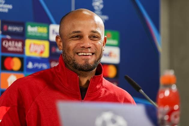 Vincent Kompany (FC Bayern Muenchen, Cheftrainer) bei der Pressekonferenz, lachen, lachend, lacht, Ger, Internationale Pressekonferenz, FC Bayern Muenchen, Fussball, UEFA Champions League, 4. Spieltag, Saison 2024 2025, 05.11.2024, Ger, Internationale Pressekonferenz, FC Bayern Muenchen, Fussball, UEFA Champions League, 4. Spieltag, Saison 2024 2025, 05.11.2024 Muenchen Copyright: xEibner-Pressefoto JennixMaulx EP_JML