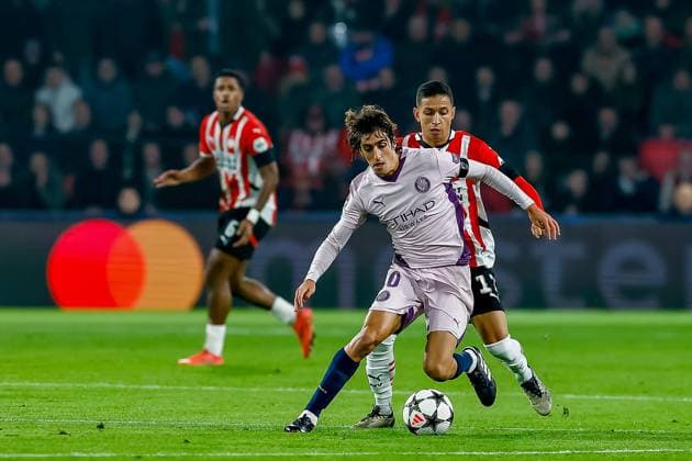 EINDHOVEN, 05-11-2024, Philips stadium. Dutch football. Champions League, season 2024 2025. Player PSV Mauro Junior vs player Girona Bryan GII PSV - Girona  x26675945x Copyright: