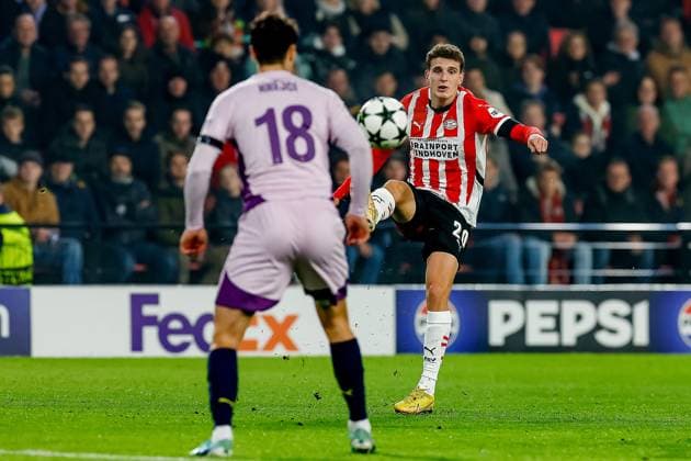EINDHOVEN, 05-11-2024, Philips stadium. Dutch football. Champions League, season 2024 2025. Player PSV Guus Til vs player Girona Ladislav Krejc™ PSV - Girona  x26675956x Copyright: